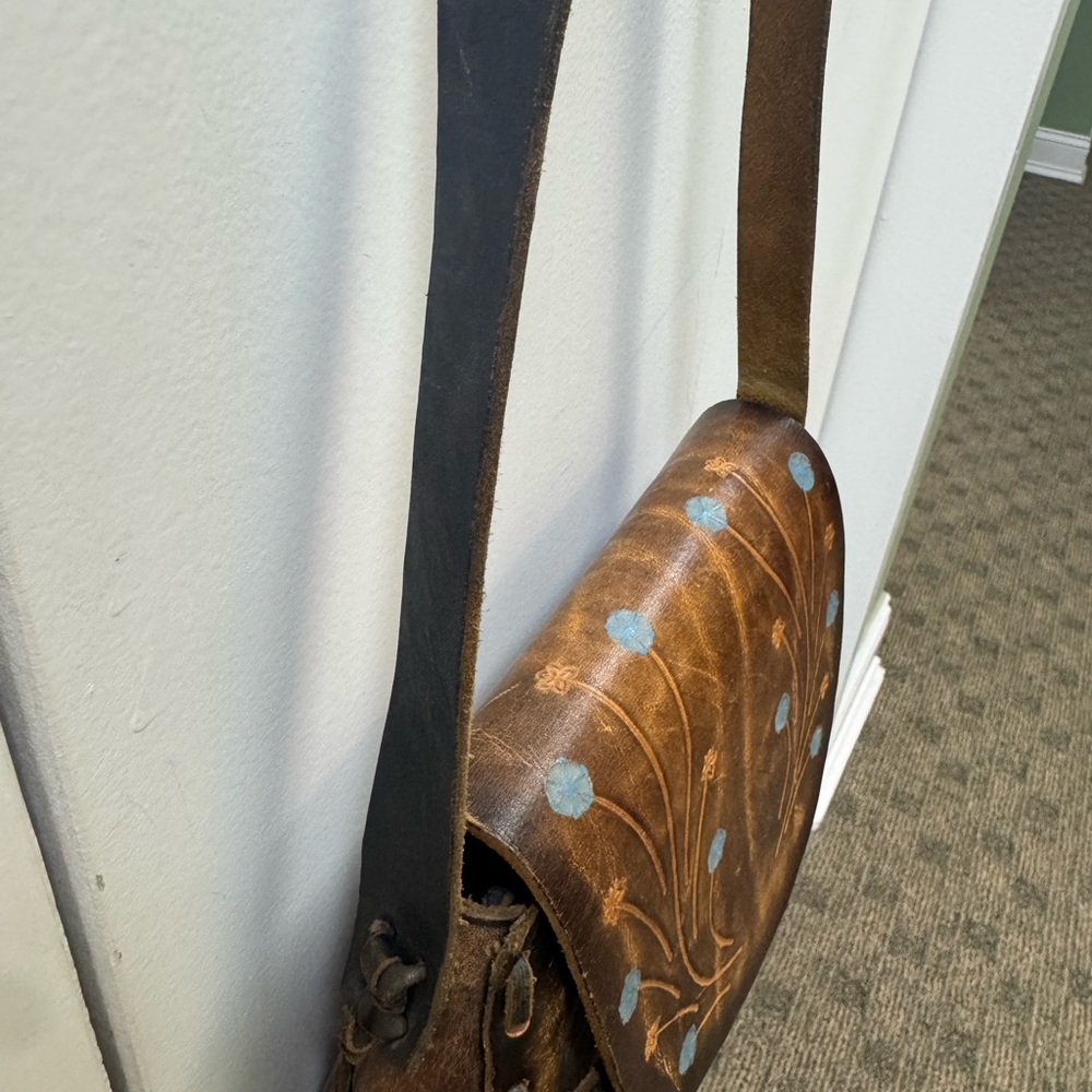 Artisan Brown Leather Bag with Floral Design - Picture 11 of 14